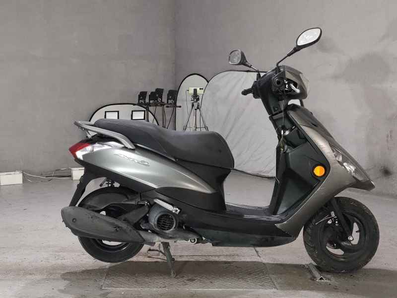 Yamaha Axis Z 2022