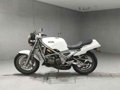 Yamaha YZF-R1