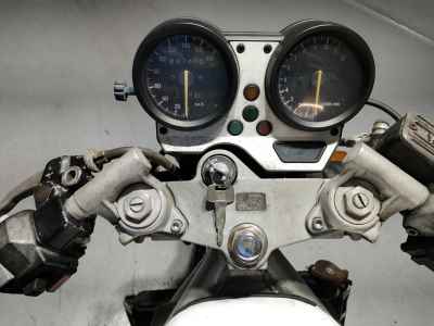 Yamaha YZF-R1