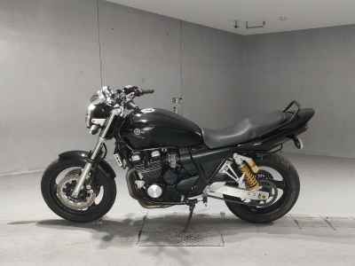 Yamaha XJR400