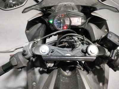 Yamaha YZFR25