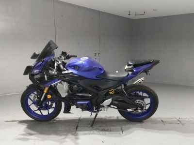Yamaha YZFR3