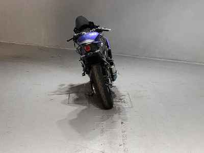 Yamaha YZFR3