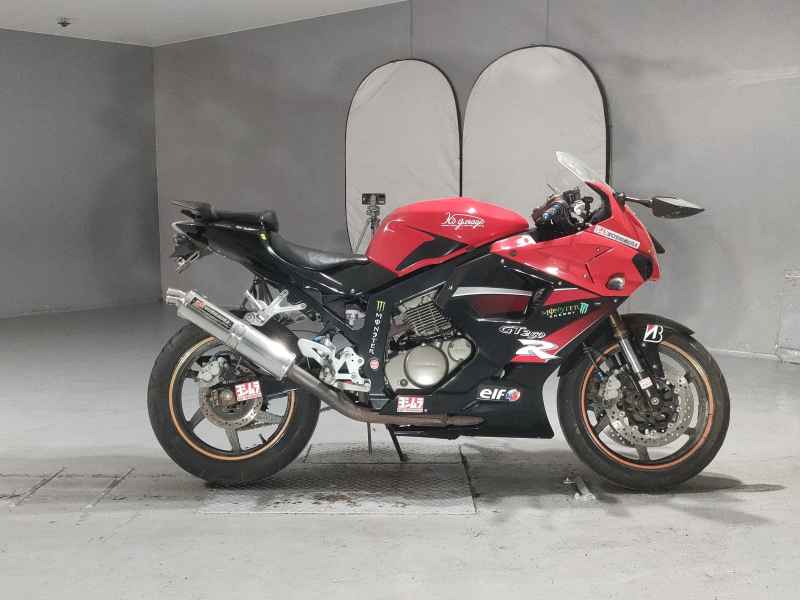 Hyosung GT250R