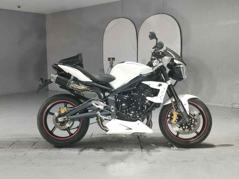Triumph Street Triple R 2011