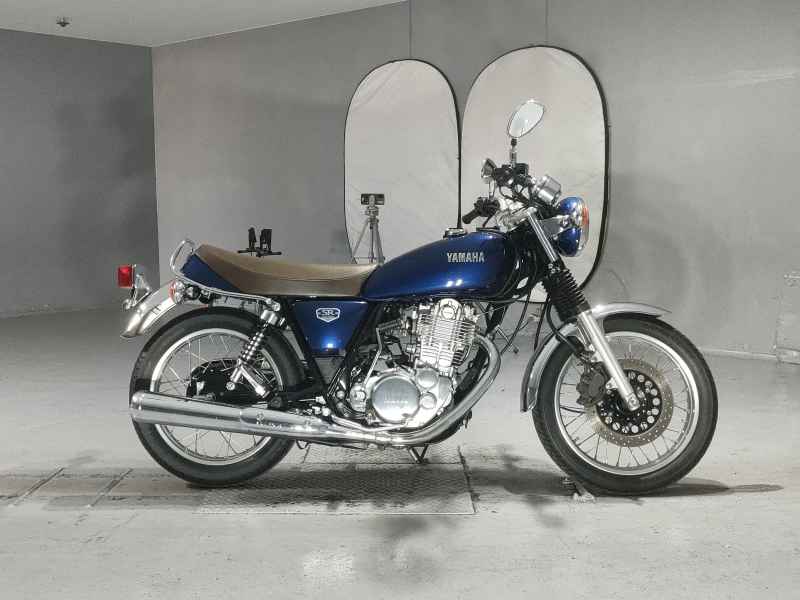 Yamaha SR400 2021