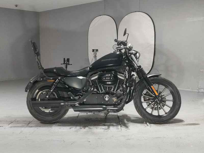 Harley-Davidson Sportster Iron XL883N 2011