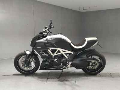 Ducati Diavel 2012