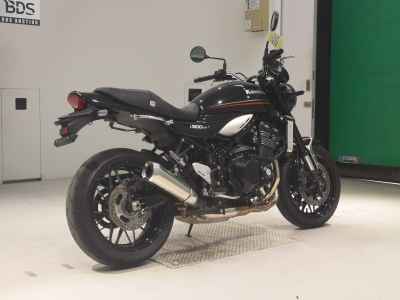 Kawasaki Z900RS 2024