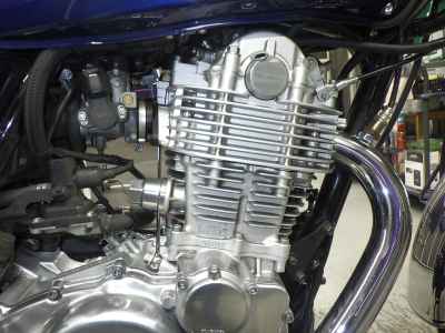 Yamaha SR400 2021