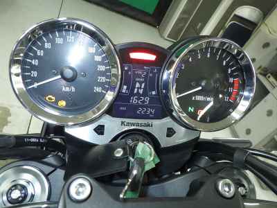 Kawasaki Z900RS 2023