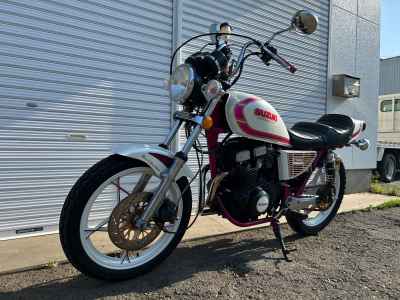 Suzuki GSX250L