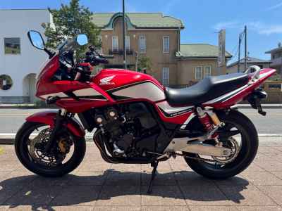 Honda CB400 Super Boldor 2012