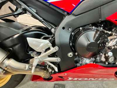 Honda CBR1000RR-R FB SP 2023