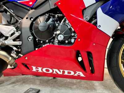 Honda CBR1000RR-R FB SP 2023