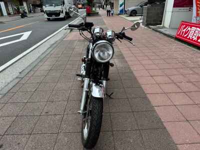 Yamaha SR400 2021