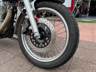 Yamaha SR400 2021