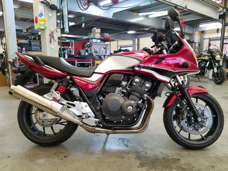 Honda CB400 Super Boldor 2021