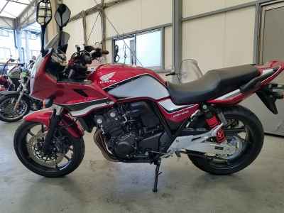 Honda CB400 Super Boldor 2021