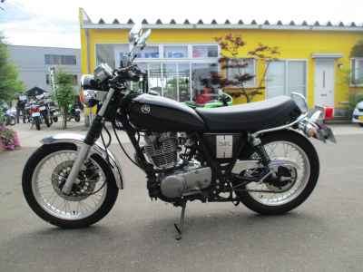 Yamaha SR400 2019