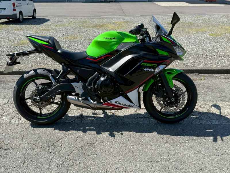 Kawasaki Ninja 650 KRT Edition 2022