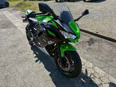 Kawasaki Ninja 650 KRT Edition 2022
