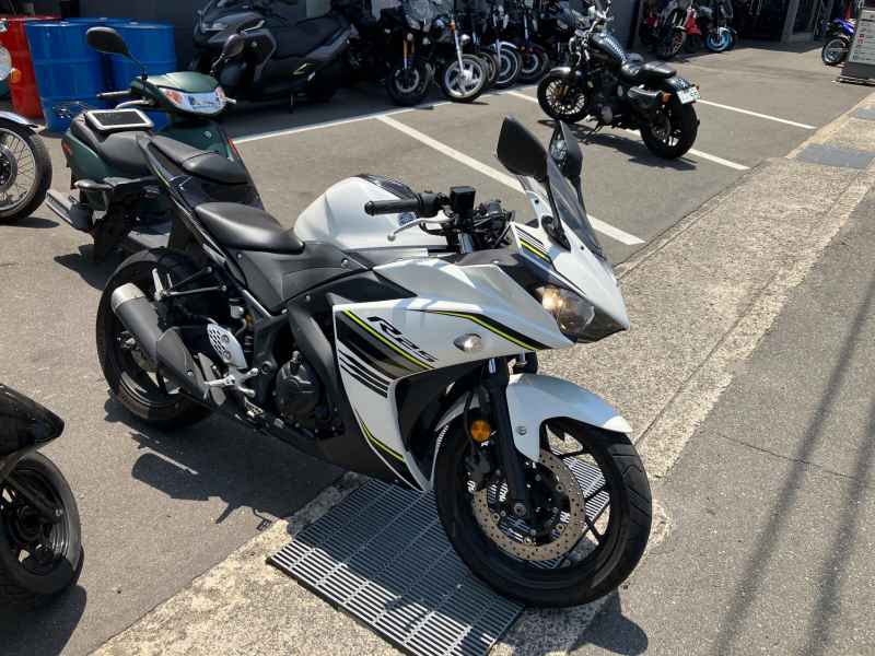 Yamaha YZF-R25 2017