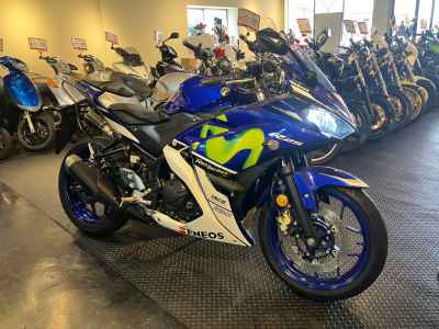 Yamaha YZF-R25 2016