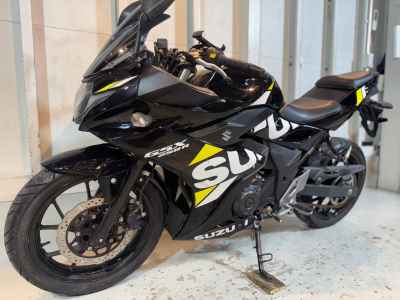 Suzuki GSX250R