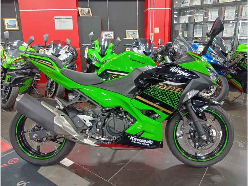 Kawasaki Ninja 400 KRT Edition 2020