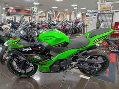 Kawasaki Ninja 400 KRT Edition 2020