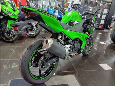 Kawasaki Ninja 400 KRT Edition 2020