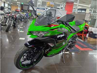 Kawasaki Ninja 400 KRT Edition 2020