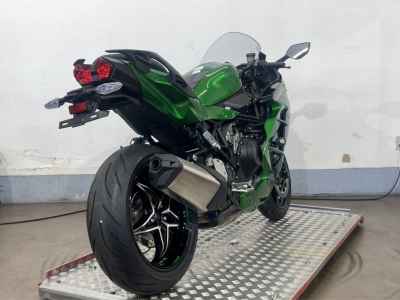 Kawasaki Ninja H2 SX 2019