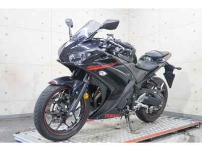 Yamaha YZF-R25 2015