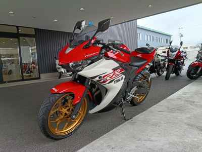 Yamaha YZF-R25 2015