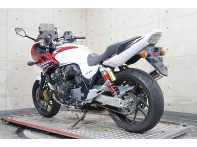 Honda CB400 Super Boldor 2015