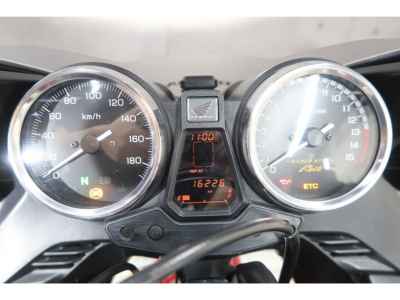 Honda CB400 Super Boldor 2021