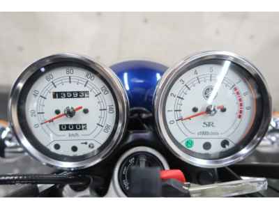 Yamaha SR400 2021