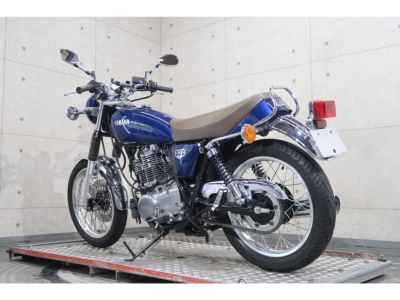 Yamaha SR400 2021