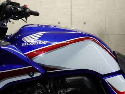 Honda CB400 Super Boldor 2024