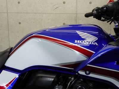 Honda CB400 Super Boldor 2024