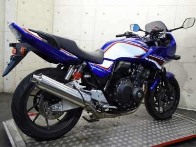 Honda CB400 Super Boldor 2024