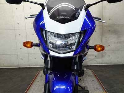 Honda CB400 Super Boldor 2024