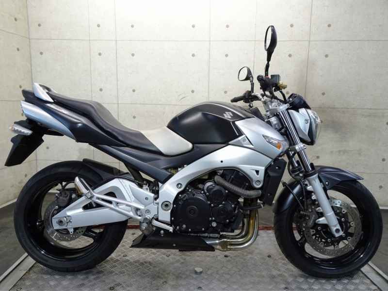 Suzuki GSR400 2007