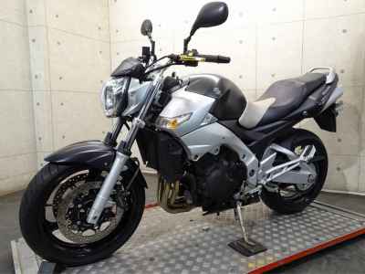 Suzuki GSR400 2007