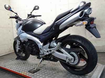 Suzuki GSR400 2007
