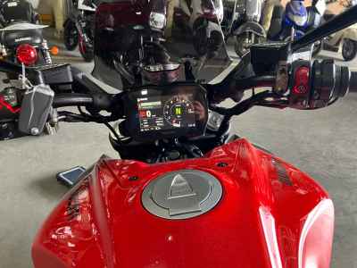 Ducati Diavel V4 2025