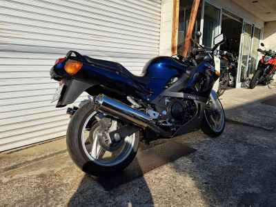Kawasaki ZZR400 2005