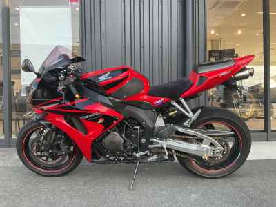 Honda CBR1000RR 2006